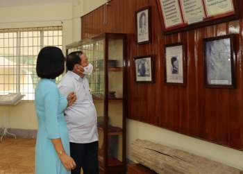 Bộ trưởng Nguyễn Văn Hùng thăm Di tích lịch sử cấp Quốc gia Ngục Kon Tum và Bảo tàng tỉnh Kon Tum - Ảnh 5.