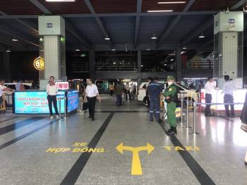 Cảng vụ Hàng không: 'Tạo điều kiện cho hành khách Tân Sơn Nhất đón xe Grab, Be' - ảnh 3