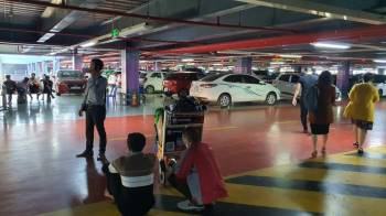 Khách Tân Sơn Nhất đi taxi công nghệ tốn thêm 25.000 đồng: BeGroup, Grab nói gì? - ảnh 1