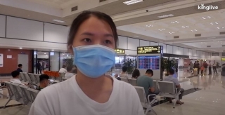 Sân bay Đà Nẵng tấp nập người làm thủ tục, nhiều khách mua vé giờ chót - Ảnh 5.