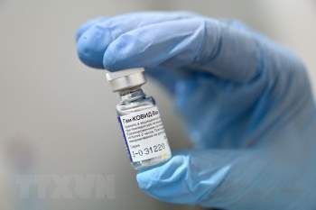 Bo Y te phe duyet khan cap su dung vaccine Sputnik V cua Nga hinh anh 1