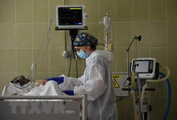 COVID-19: Ukraine ghi nhan chung virus SARS-CoV-2 moi nguy hiem hon hinh anh 1