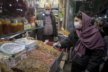 Iran quyet dinh ap dat lenh gioi nghiem tai 330 thanh pho hinh anh 1