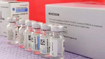 Dich COVID-19: Johnson & Johnson bat dau ban giao vaccine cho EU hinh anh 1