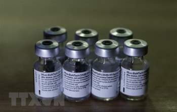 Hang Pfizer/BioNTech nang muc tieu san luong vaccine COVID-19 hinh anh 1