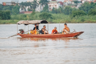 Ảnh, clip: Nước sông Hồng dâng cao, người dân Hà Nội bì bõm tập thể dục - Ảnh 15.