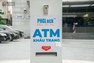 ATM khẩu trang miễn phí đầu tiên ở Hà Nội - Ảnh 3.