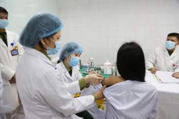 Vaccine COVID-19 made in Vietnam bắt đầu vào giai đoạn 3 thử nghiệm - Ảnh 2.