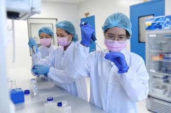 Vắcxin COVID-19 của Việt Nam: 3 ngày nữa thử nghiệm lâm sàng trên người - Ảnh 1.