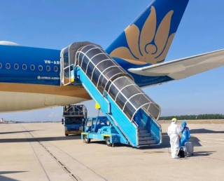 Vietnam Airlines thông báo về kế hoạch điều chỉnh lịch khai thác chuyến bay đến, đi từ Đà Nẵng - Ảnh 1.