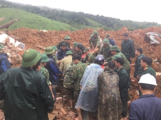 Vụ sạt lở ở Quảng Trị: Đã tìm thấy 8 thi thể, đề xuất trực thăng hỗ trợ tìm kiếm