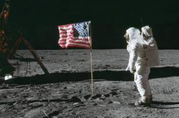 Trung Quốc trở thành nước thứ 2 sau Mỹ cắm cờ trên Mặt trăng - 3