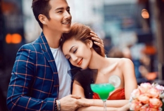 Ba hành động của những anh chàng “đã yêu là cưới” - Ảnh 1.