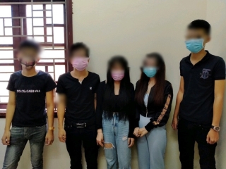4 nam thanh niên và 2 cô gái đập đá tập thể trong villa ở Đà Nẵng giữa mùa dịch Covid-19 - Ảnh 1.