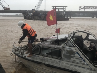 nguoi do lu lich su o mien Trung anh 3