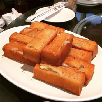 Bánh mì quan tài: Món Đài Loan có cái tên độc lạ hấp dẫn du khách khắp thế giới - 1