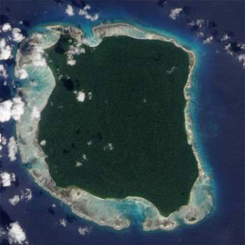 Đảo Bắc Sentinel: Nơi sinh sống của một trong những giống người nguyên thủy nhất hành tinh - Ảnh 1.
