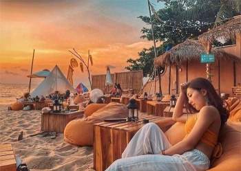 OCSEN Beach Bar & Club là một trong những điểm ngắm hoàng hôn Phú Quốc được nhiều bạn trẻ yêu thích. (Ảnh: Internet)