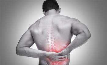 Đừng coi thường đau lưng vì có thể là biểu hiện của căn bệnh đáng sợ này