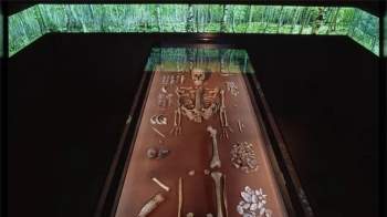 Manh mối mới về mộ chôn pháp sư và đứa trẻ sơ sinh khoảng 9.000 năm trước ảnh 1
