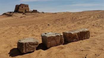 Phát hiện ngôi đền cổ 2.700 năm tuổi với những dòng chữ tượng hình ở Sudan ảnh 1