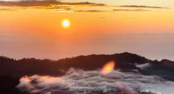  'Săn mây, đón bình minh' trên đỉnh núi lửa Batur ảnh 3