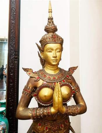 Thăm cung điện hoàng gia dát hàng triệu lá vàng ở Thái Lan ảnh 7