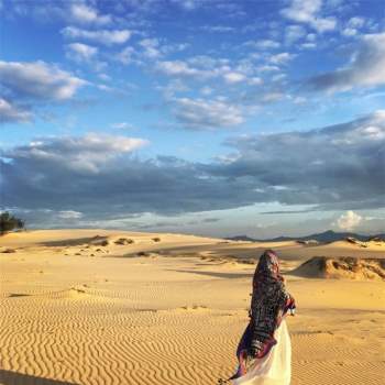 Trải nghiệm cảm giác lạc vào ‘sa mạc thu nhỏ’ với cồn cát xinh đẹp ở Quảng Bình - 2