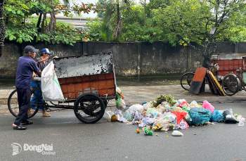 Thu gom rác thải sinh hoạt tại TP.Biên Hòa