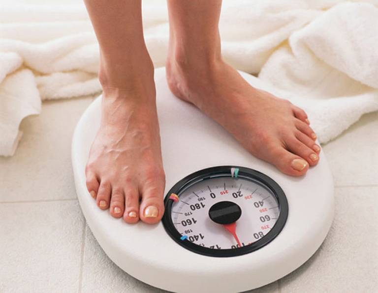 Giảm cân giúp cải thiện tình trạng trào ngược dạ dày