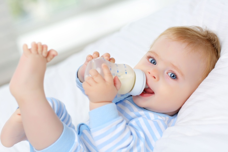 sữa non Pháp cho trẻ sơ sinh