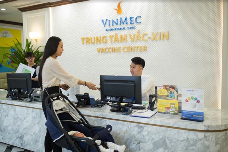 Trung tâm tiêm chủng Phòng khám Vinmec Sài Gòn - Địa chỉ tiêm chủng dịch vụ cho trẻ sơ sinh